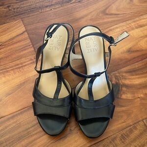 Naturalizer Women's Finn Black Leather T Strap Heeled Platform Sandals S…